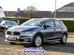 Graphitgraumetallic Neu 2024 Skoda Fabia Selection Limousine | 19.490 € (Fairer Preis)