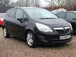 Schwarz Gebraucht 2010 Opel Meriva Edition Van / Kleinbus | 6.990 € (Etwas zu teuer)