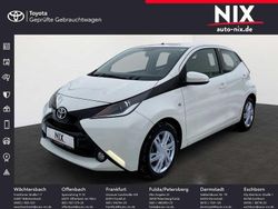 Pianosaweiß Gebraucht 2018 Toyota Aygo Basis Kleinwagen | 9.290 € (Fairer Preis)