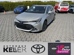 Cosmicsilber metallic Neu 2025 Toyota Corolla Limousine | 36.960 €