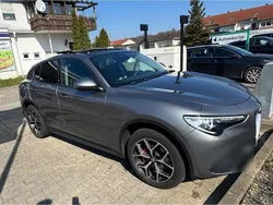 Grau Gebraucht 2018 Alfa Romeo Stelvio SUV | 24.500 € (Etwas zu teuer)
