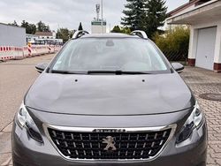 Grau Gebraucht 2019 Peugeot 2008 Allure SUV | 10.900 € (Superpreis)