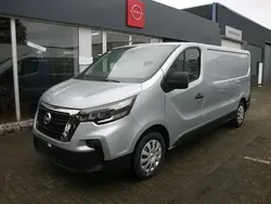 Midnight black (schwarz) Gebraucht 2022 Nissan Primastar N-Connecta Van / Kleinbus | 29.155 €