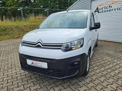 Eisweiß Gebraucht 2024 Citroën Berlingo Van / Kleinbus | 20.590 € (Guter Preis)