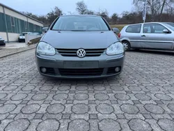 Grau Gebraucht 2005 VW Golf V Limousine | 750 € (Superpreis)