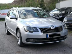 Silber Gebraucht 2014 Skoda Superb Elegance Kombi | 10.900 € (Fairer Preis)