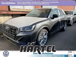 Daytonagrau perleffekt (grey), pearl effect Neu 2025 Audi Q2 S-Line SUV | 35.300 € (Superpreis)