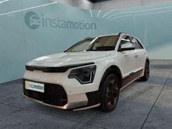 Weiß Gebraucht 2024 Kia e-Niro Inspiration SUV | 31.649 € (Fairer Preis)