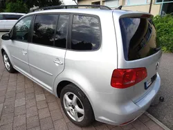 Silber Gebraucht 2011 VW Touran Comfortline Van / Kleinbus | 6.550 € (Fairer Preis)