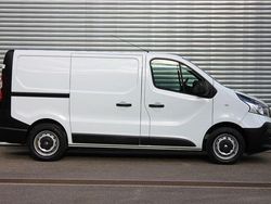 Weiß Gebraucht 2019 Renault Trafic Komfort Van / Kleinbus | 13.550 € (Fairer Preis)