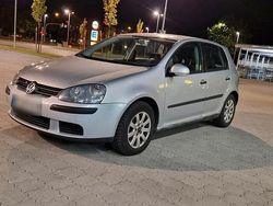 Silber Gebraucht 2003 VW Golf IV Comfortline Kleinwagen | 2.799 € (Fairer Preis)