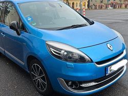 Blau Gebraucht 2013 Renault Scénic III Bose Edition Van / Kleinbus | 5.200 € (Fairer Preis)