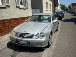Silber Gebraucht 2002 Mercedes 200 Limousine | 2.200 €