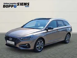Silky bronze Gebraucht 2022 Hyundai i30 Edition 30+ Kombi | 22.960 € (Fairer Preis)