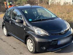 Schwarz Gebraucht 2014 Toyota Aygo Kleinwagen | 3.550 € (Fairer Preis)