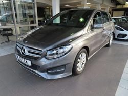 Grau Gebraucht 2015 Mercedes B180 Van / Kleinbus | 11.980 € (Guter Preis)