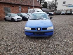 Blau Gebraucht 2000 Seat Ibiza Limousine | 650 € (Guter Preis)
