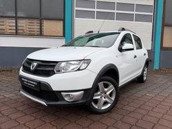 Weiß Gebraucht 2013 Dacia Sandero Stepway Ambiance SUV | 3.480 € (Fairer Preis)