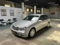 Brilliantsilber Gebraucht 2003 Mercedes C200 Kombi | 8.390 €