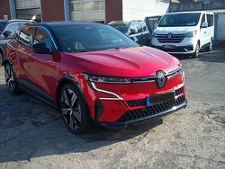 Rot Gebraucht 2023 Renault Mégane Iconic Limousine | 29.990 € (Superpreis)