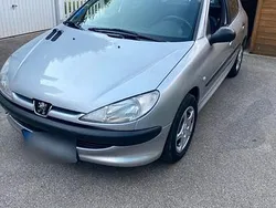 Grau Gebraucht 1999 Peugeot 206 Kleinwagen | 1.650 € (Fairer Preis)