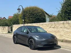 Grau Gebraucht 2022 Tesla Model Y Long Range AWD SUV | 34.500 € (Fairer Preis)