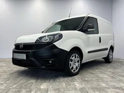 Weiss Gebraucht 2022 Fiat Doblò Van / Kleinbus | 8.980 €