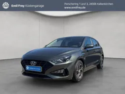 Grau Gebraucht 2023 Hyundai i30 Pure Limousine | 16.950 € (Fairer Preis)