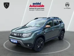 Oxidgrün Gebraucht 2023 Dacia Duster Extreme SUV | 25.880 € (Etwas zu teuer)