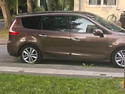Braun Gebraucht 2009 Renault Grand Scénic III Luxe Van / Kleinbus | 6.500 €