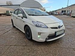 Weiß Gebraucht 2014 Toyota Prius Life Limousine | 8.900 € (Guter Preis)