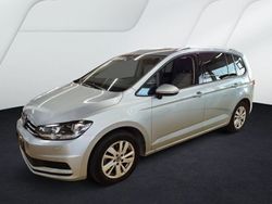 Oyster silver metallic Gebraucht 2024 VW Touran Van / Kleinbus | 36.999 € (Teuer)