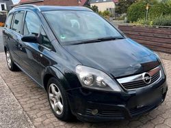 Schwarz Gebraucht 2006 Opel Zafira Van / Kleinbus | 2.700 € (Fairer Preis)
