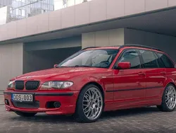 Rot Gebraucht 2003 BMW 325 Sport Line Limousine | 5.100 € (Etwas zu teuer)