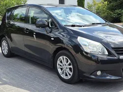 Schwarz Gebraucht 2010 Toyota Verso Edition Van / Kleinbus | 4.900 € (Fairer Preis)
