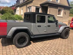 Grau Gebraucht 2021 Jeep Gladiator SUV | 53.500 € (Fairer Preis)