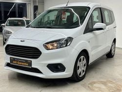 Weiß Gebraucht 2021 Ford Tourneo Courier Trend Van / Kleinbus | 12.990 € (Fairer Preis)