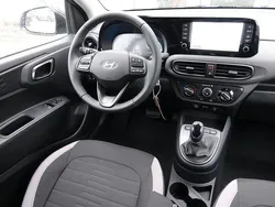 Grün Neu 2025 Hyundai i10 Trend Kleinwagen | 16.970 € (Guter Preis)