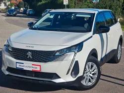 Weiß Gebraucht 2021 Peugeot 5008 Active Van / Kleinbus | 16.200 € (Superpreis)