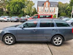 Silber Gebraucht 2011 Skoda Octavia Kombi | 6.750 € (Fairer Preis)