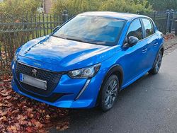 Blau Gebraucht 2022 Peugeot e-208 Kleinwagen | 16.800 € (Guter Preis)