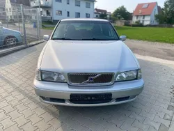 Silber Gebraucht 2000 Volvo V70 Kombi | 4.899 €