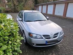Silber Gebraucht 2005 Nissan Almera Kombi | 2.600 €