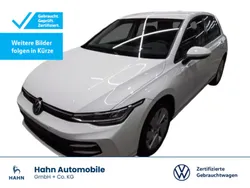 Weiß Gebraucht 2024 VW Golf VIII Life Limousine | 25.930 € (Fairer Preis)