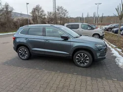 Grau Gebraucht 2020 Skoda Karoq Drive SUV | 19.000 € (Guter Preis)