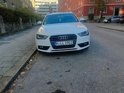 Weiß Gebraucht 2013 Audi A4 Kombi | 9.999 € (Fairer Preis)