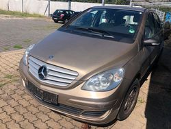 Braun Gebraucht 2006 Mercedes B150 Van / Kleinbus | 1.488 € (Guter Preis)