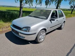 Grau Gebraucht 2001 Mazda 121 Limousine | 888 €