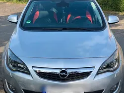 Silber Gebraucht 2010 Opel Astra Limousine | 5.600 € (Guter Preis)