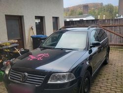 Schwarz Gebraucht 2004 VW Passat Kombi | 1.100 € (Superpreis)
